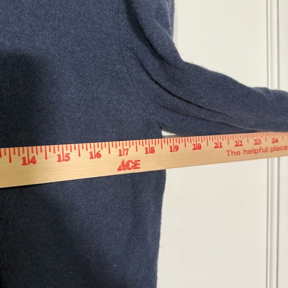 Banana Republic Merino Wool Henley Mock Neck Sweater Navy Blue Size Large - Picture 5 of 7
